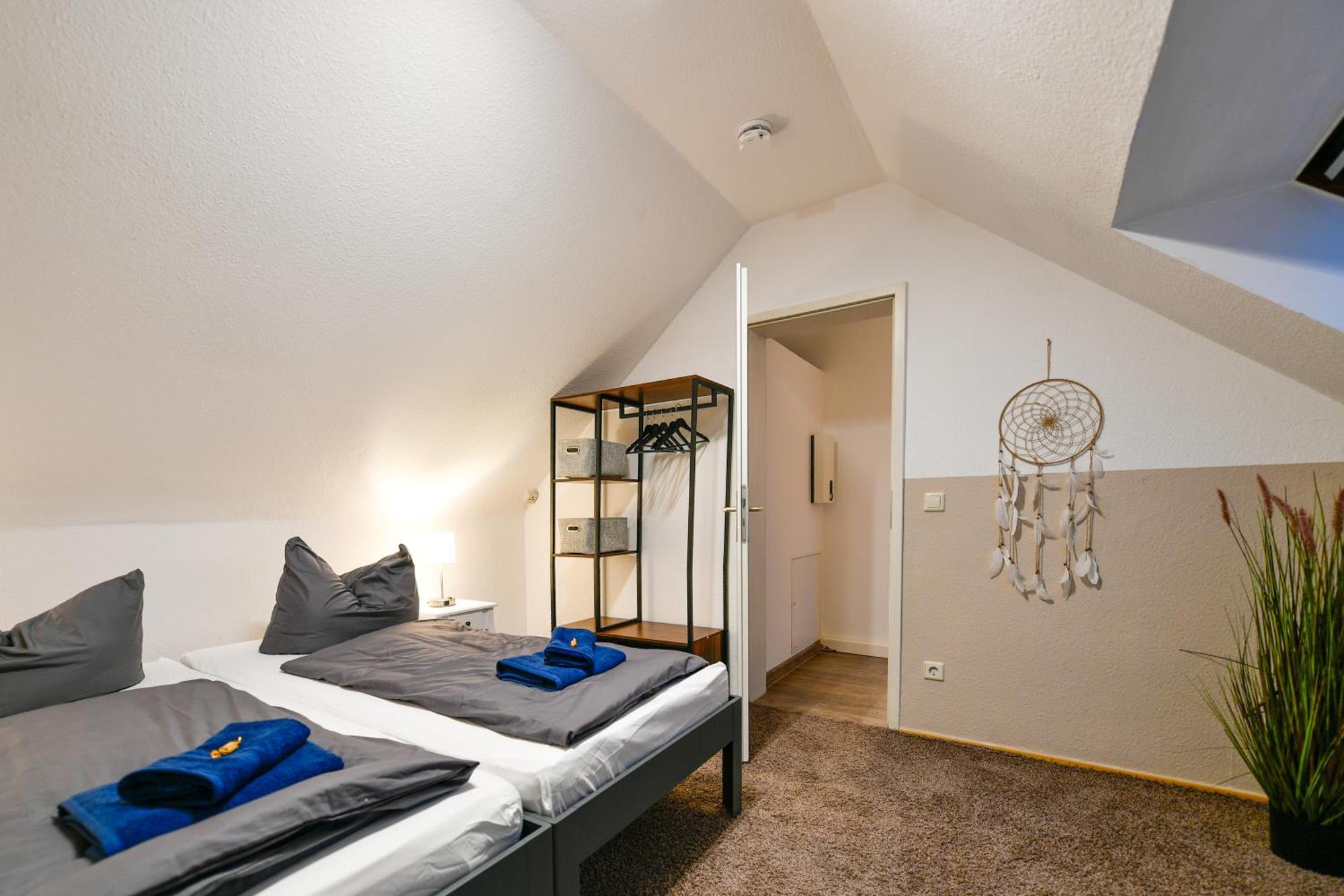 Grosses Spree Apartment, 3 Schlafzimmer Bis 10 Personen, 4X Kfz Parkplatz, Terrasse, Waschtrockner, Wlan, Netflix Cottbus Kültér fotó