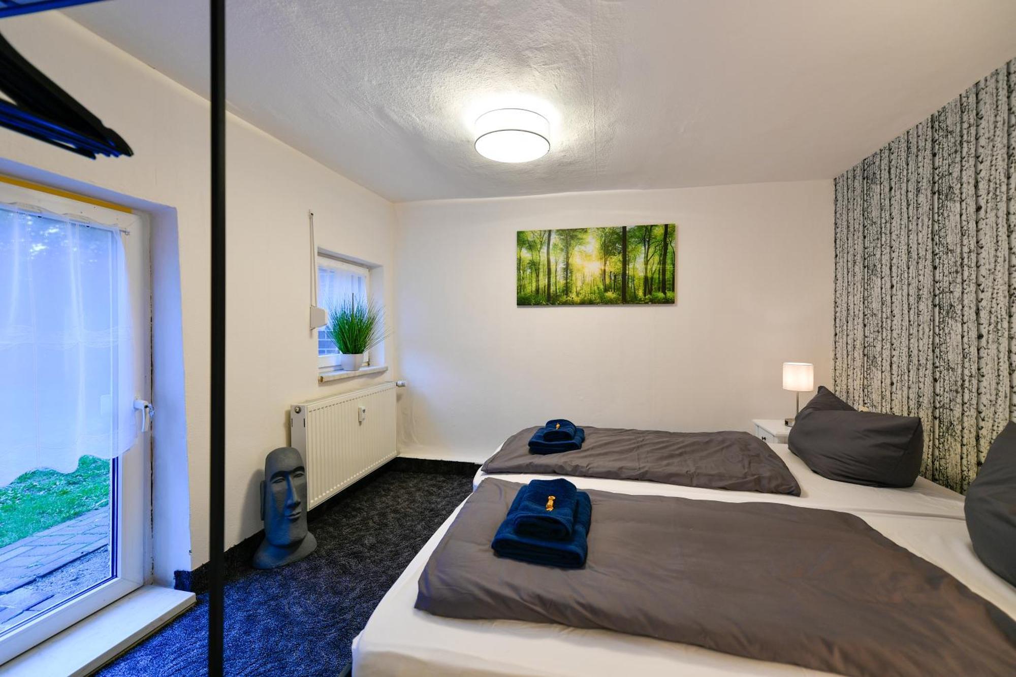 Grosses Spree Apartment, 3 Schlafzimmer Bis 10 Personen, 4X Kfz Parkplatz, Terrasse, Waschtrockner, Wlan, Netflix Cottbus Kültér fotó